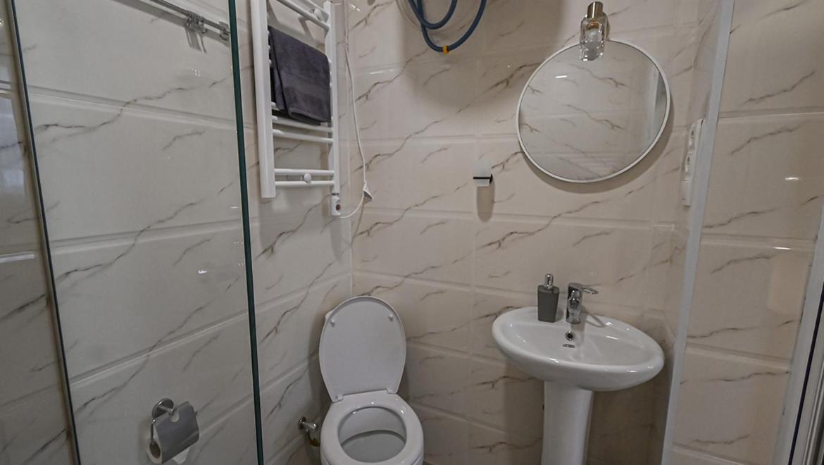 Big Studio Apt.On Liberty Square Тбилиси Экстерьер фото