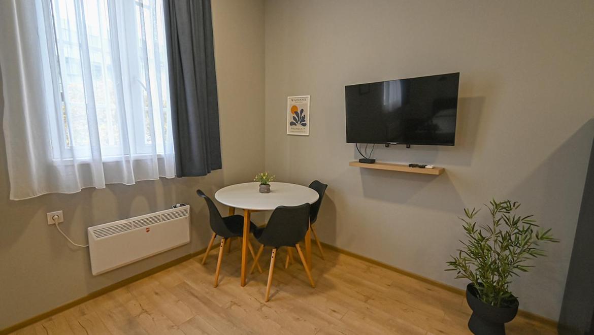 Big Studio Apt.On Liberty Square Тбилиси Экстерьер фото